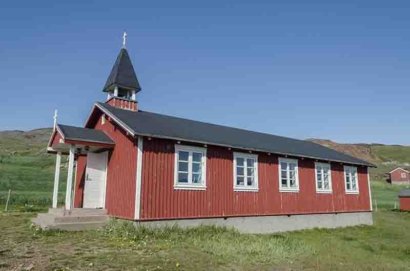126 - Groenlandia - fiordo Tunulliarfik - Qassiarsuk - iglesia